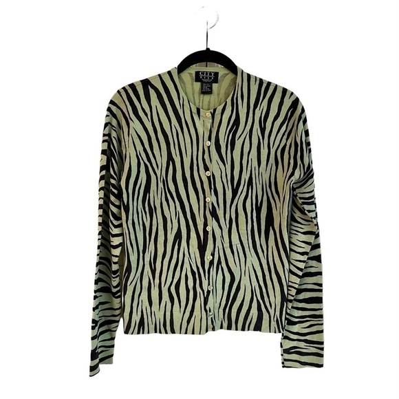 City Silk Sweaters - CITY SILK, LIGHTWEIGHT, BUTTON DOWN SWEATER. SIZE S.